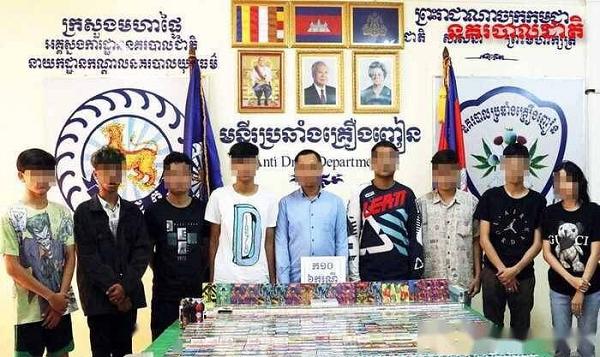 柬埔寨金边警方捣毁15家电子烟店，抓获31人